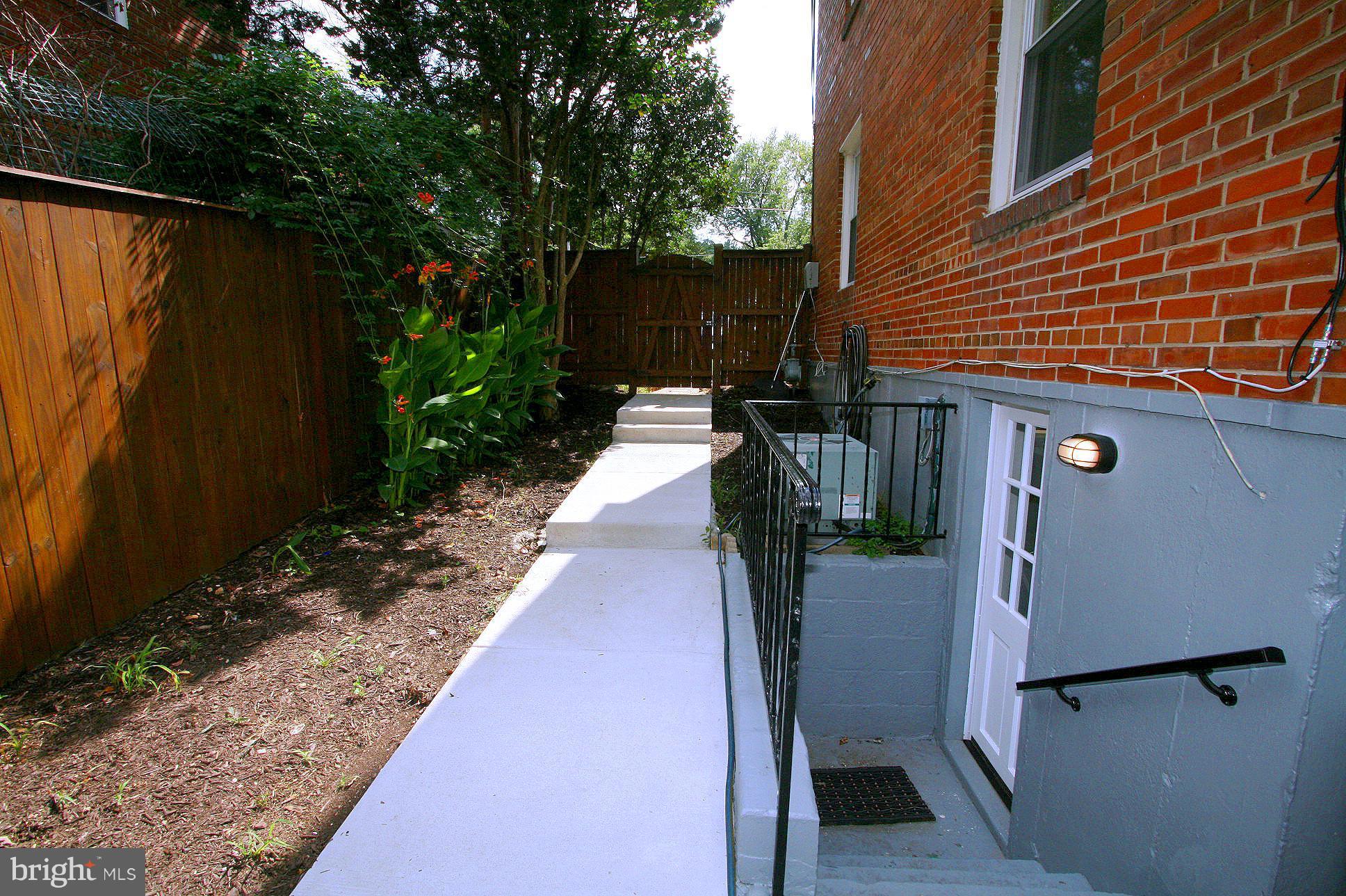 HUNTINGTON - Residential