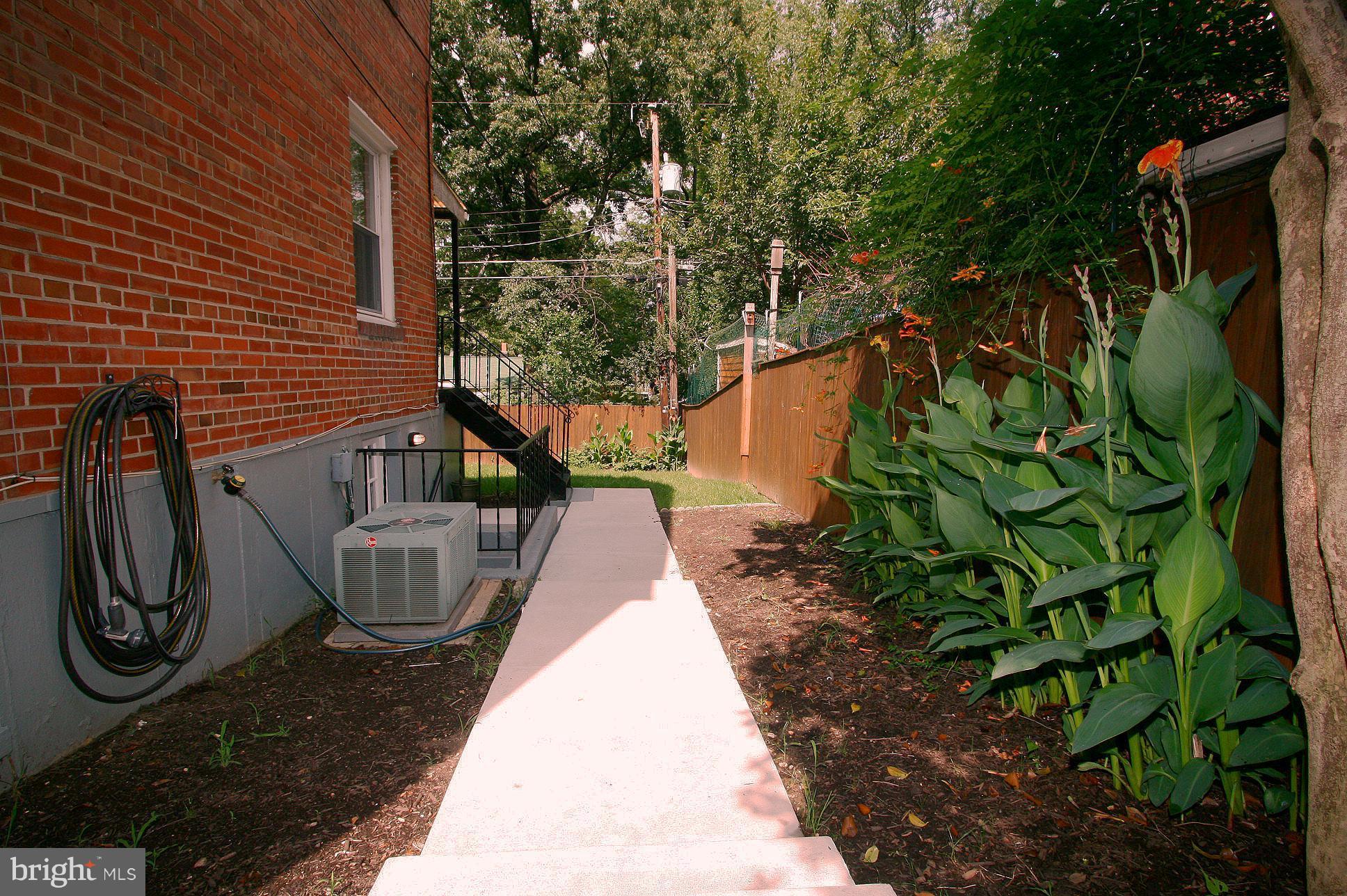 HUNTINGTON - Residential