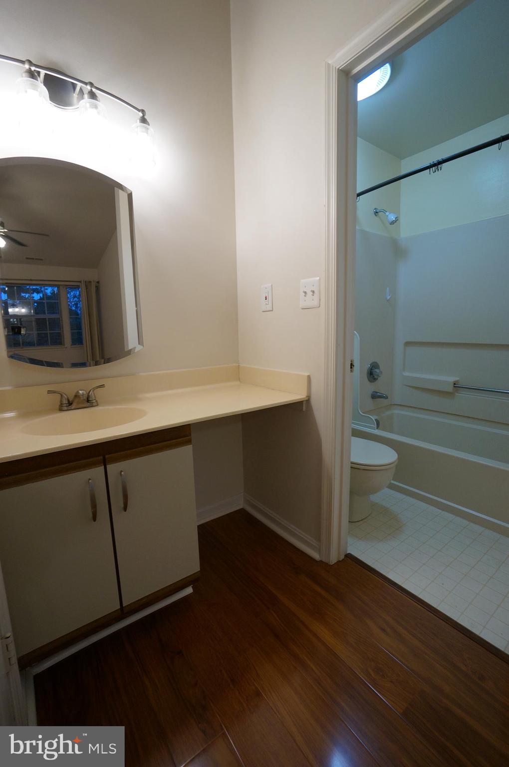 VILLAGE OF MONTGOMERY RUN - Residential Lease