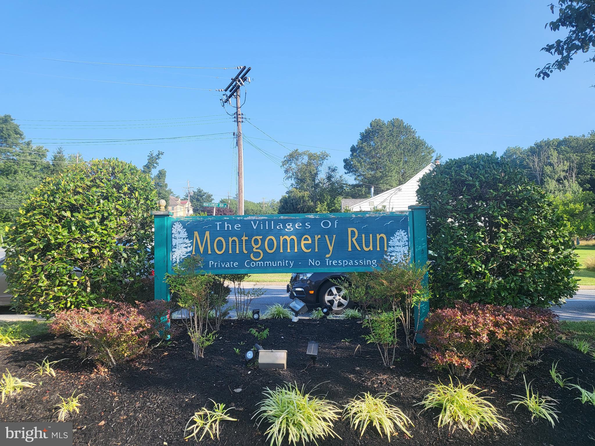 VILLAGE OF MONTGOMERY RUN - Residential Lease