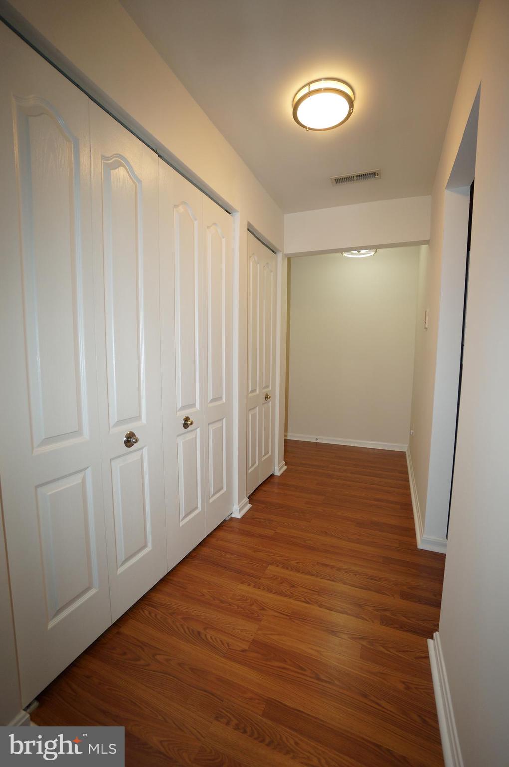 VILLAGE OF MONTGOMERY RUN - Residential Lease