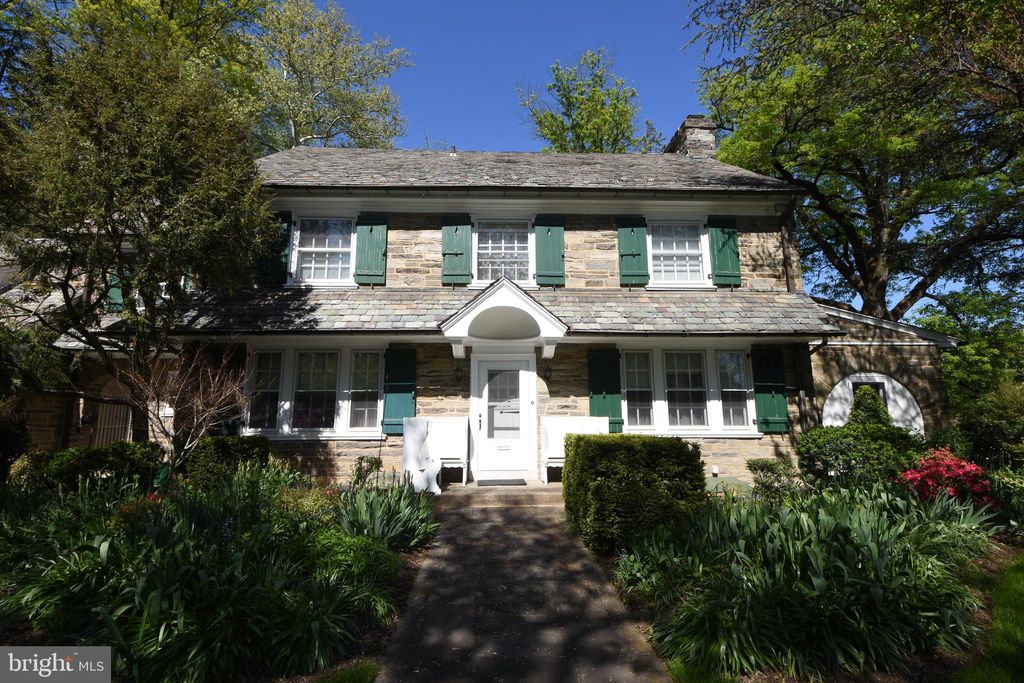 Photo of 105 E Logan Street, NORRISTOWN, PA 19401 (MLS # PAMC2178076)