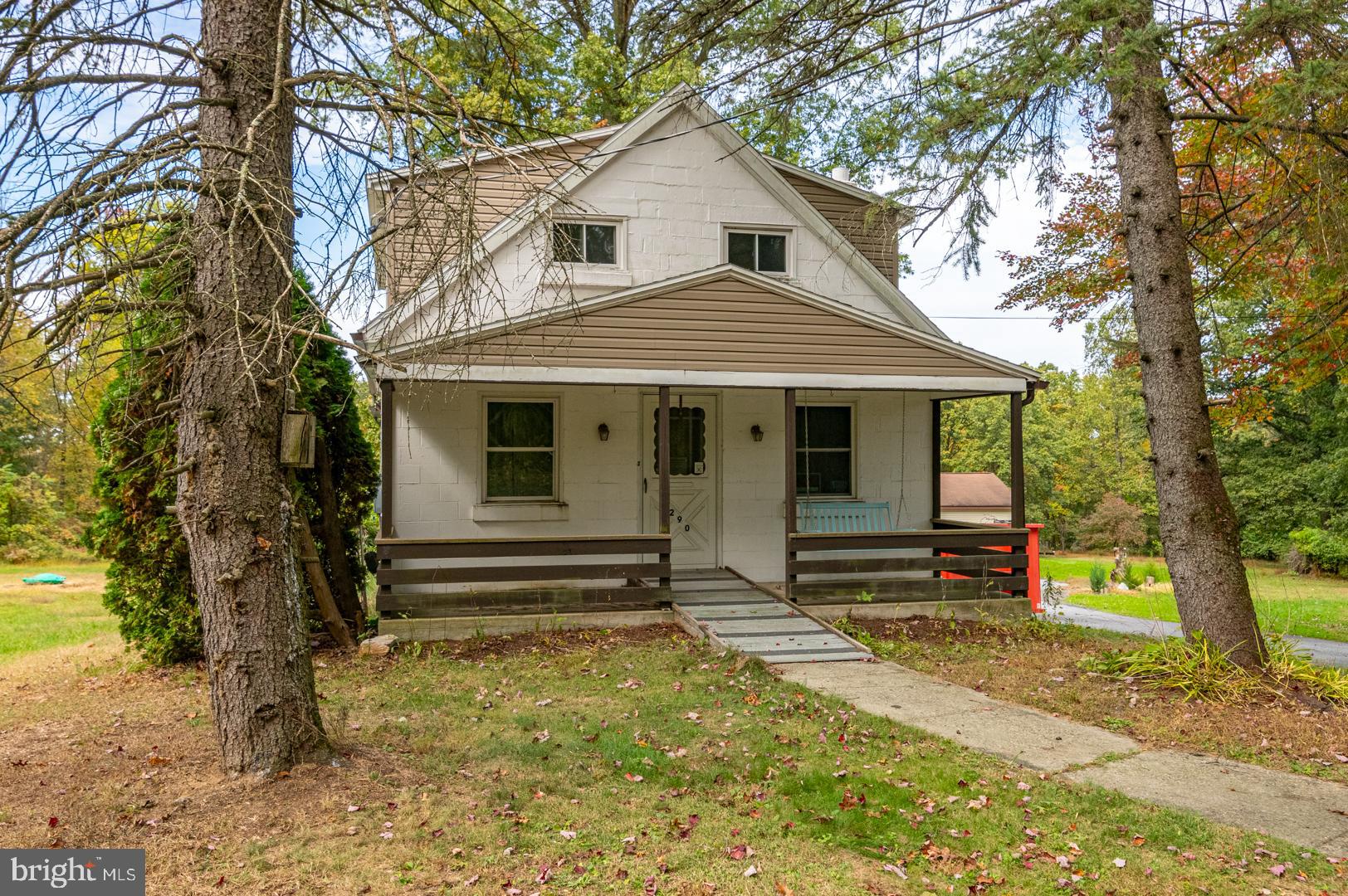 290 WALNUTTOWN ROAD