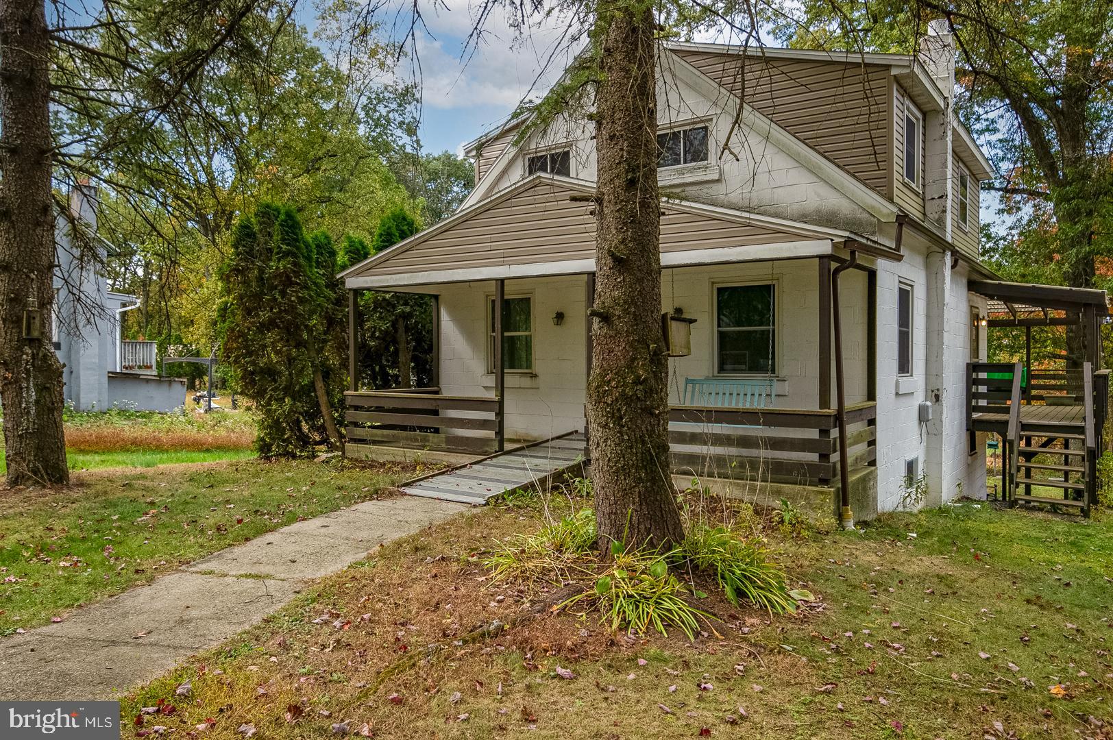 290 WALNUTTOWN ROAD