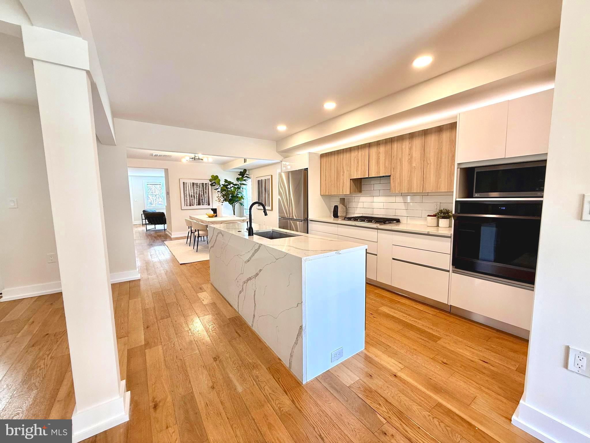 OLD TOWN ALEXANDRIA - Residential