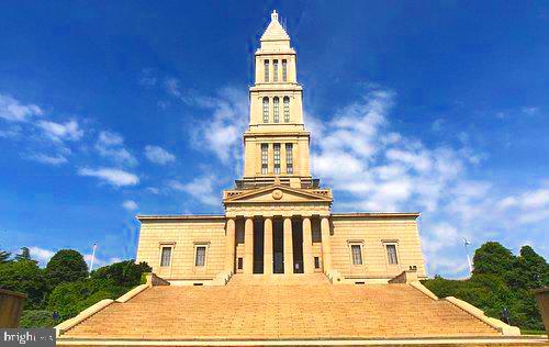 OLD TOWN ALEXANDRIA - Residential