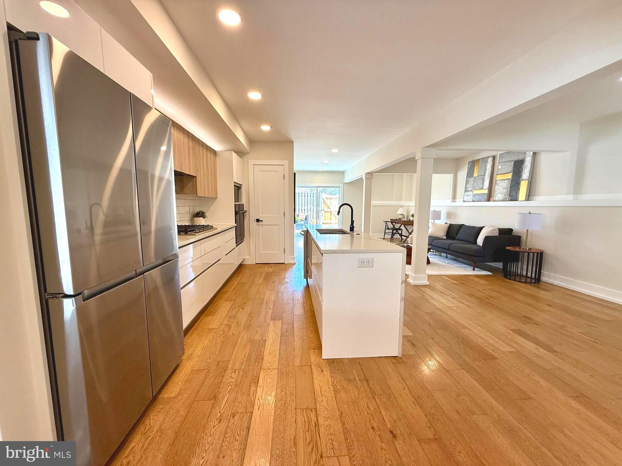 OLD TOWN ALEXANDRIA - Residential