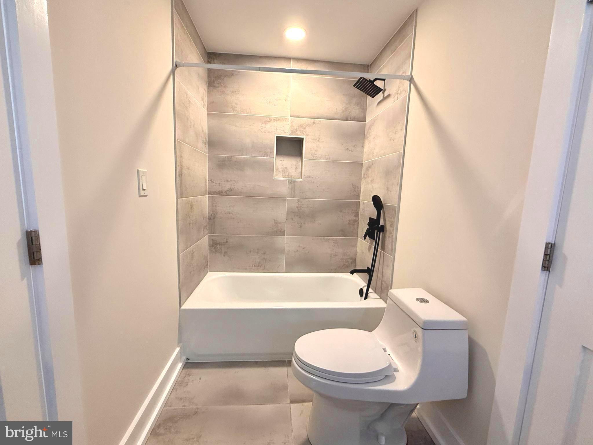 OLD TOWN ALEXANDRIA - Residential