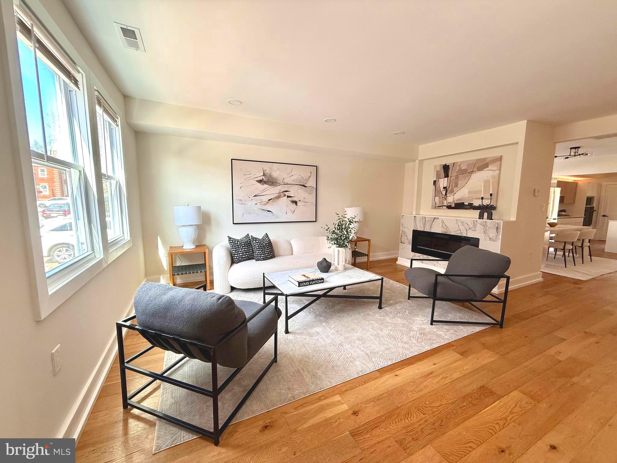 OLD TOWN ALEXANDRIA - Residential