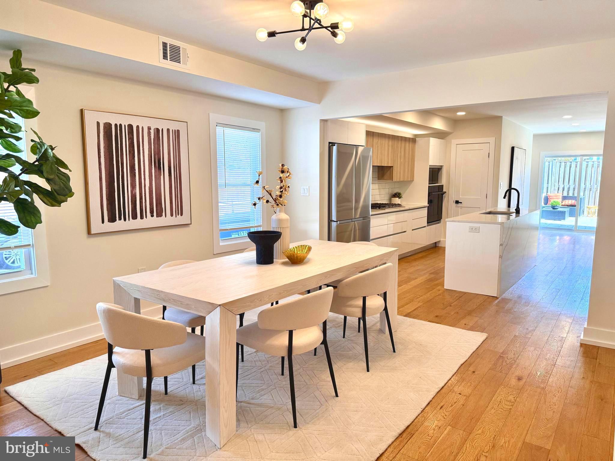 OLD TOWN ALEXANDRIA - Residential