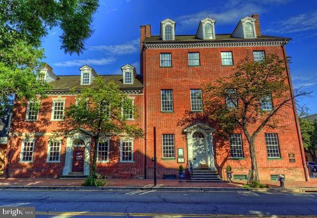 OLD TOWN ALEXANDRIA - Residential