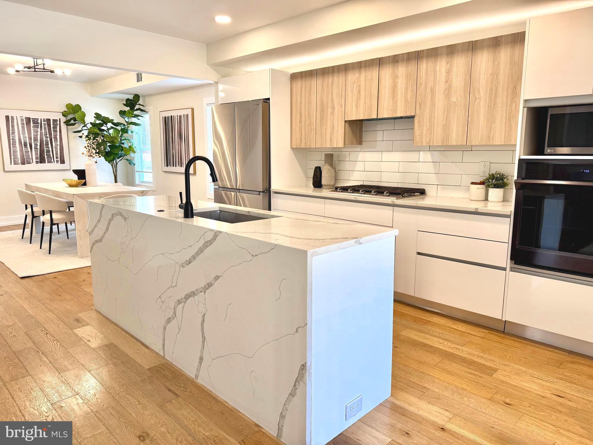 OLD TOWN ALEXANDRIA - Residential