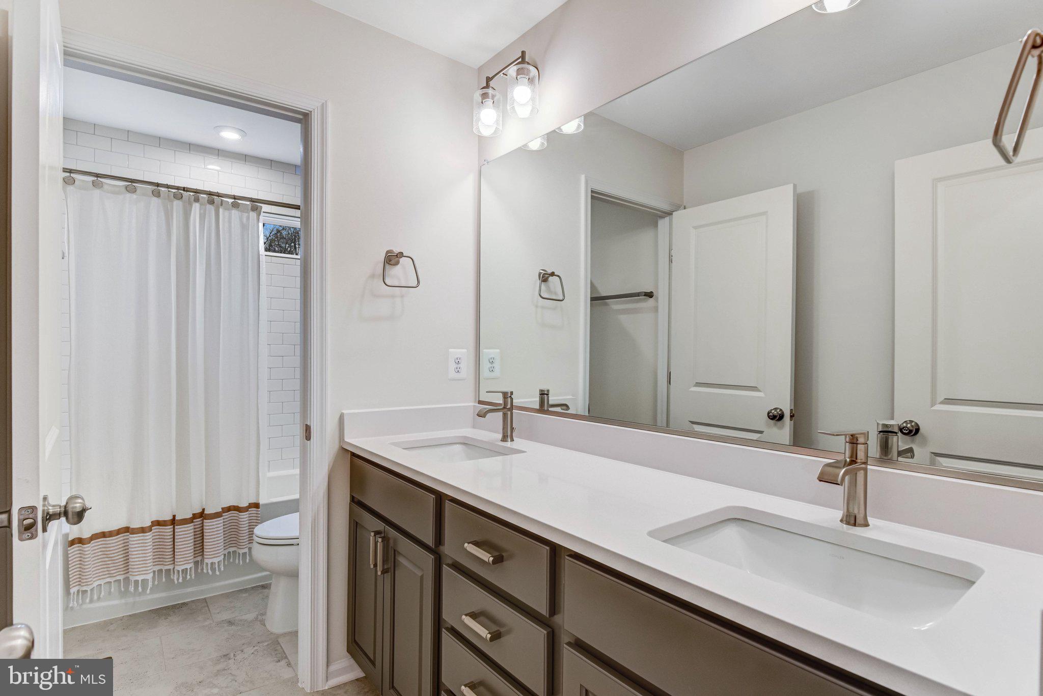 THE PINES AT KETTLE RUN - Residential