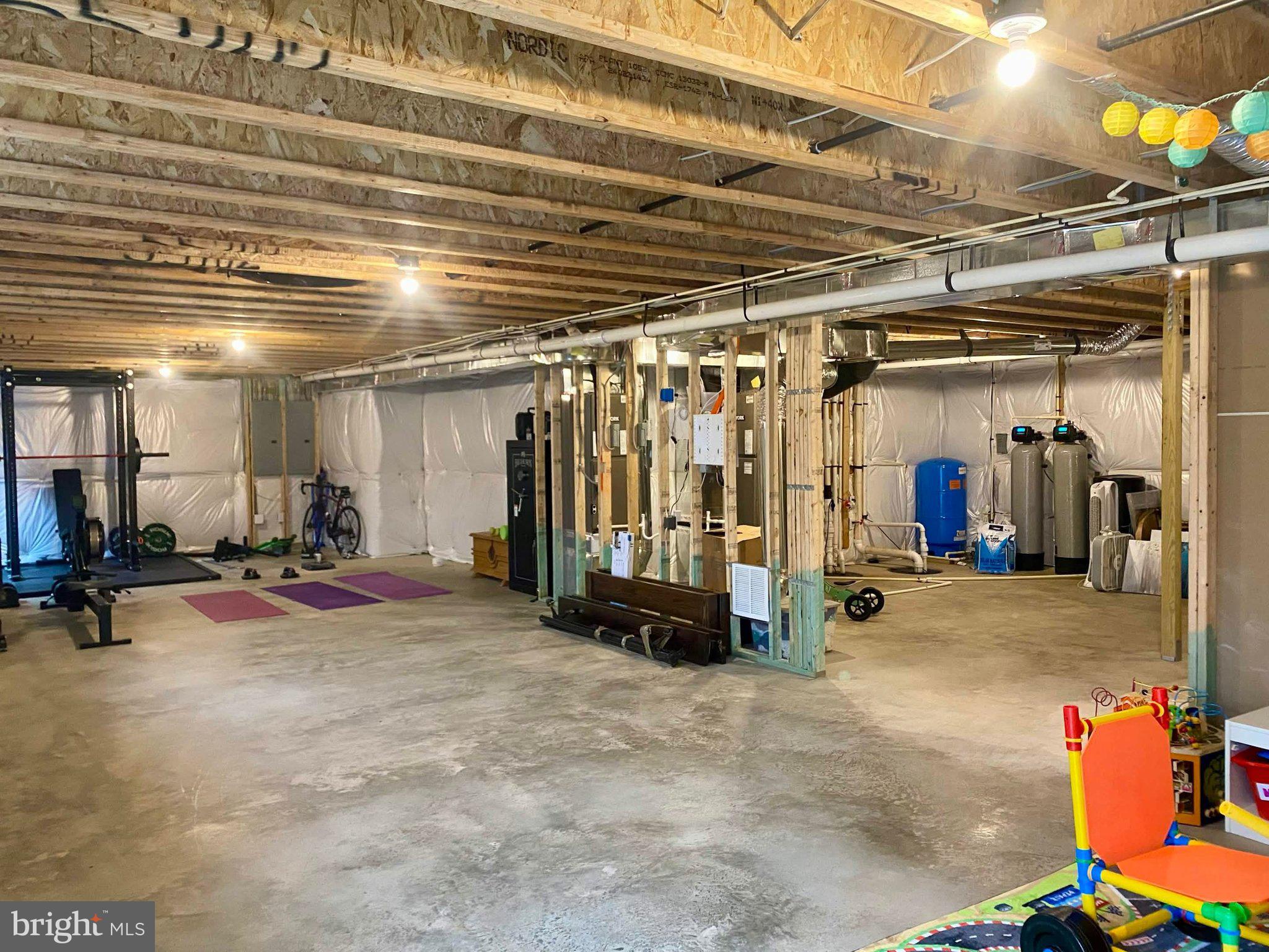 THE PINES AT KETTLE RUN - Residential