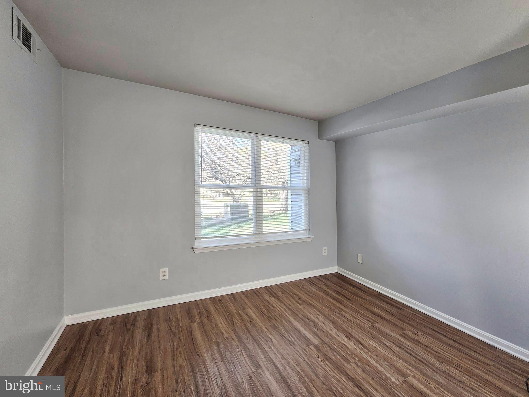 THE PONDS - Residential