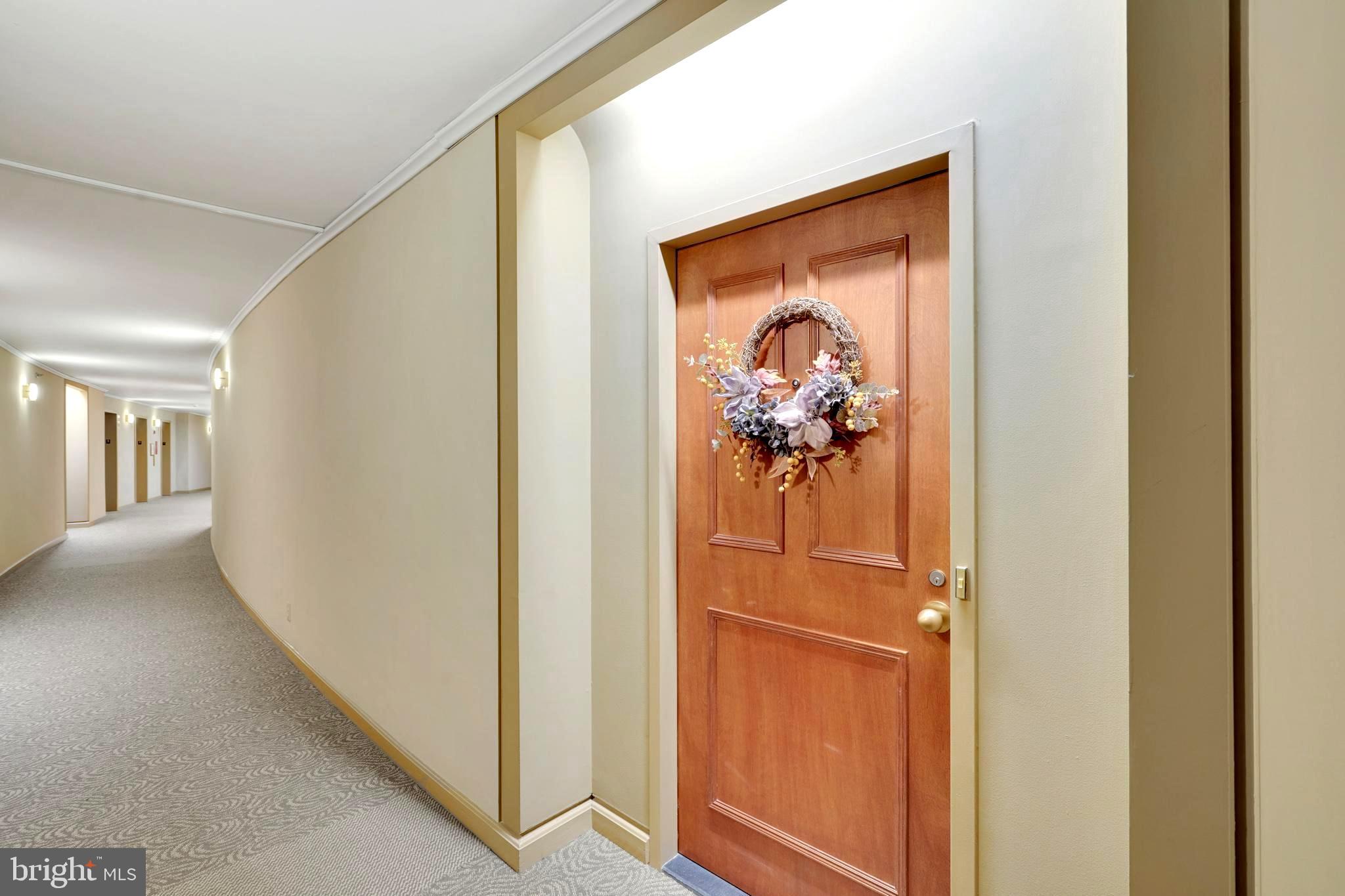 1805 CRYSTAL DRIVE 910S