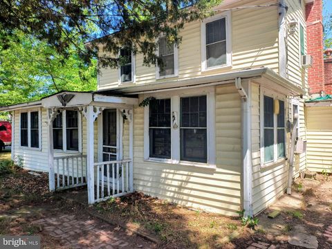 Homes For Sale - 21 Chamberlayne Street<br/> COLONIAL BEACH, VA 22443