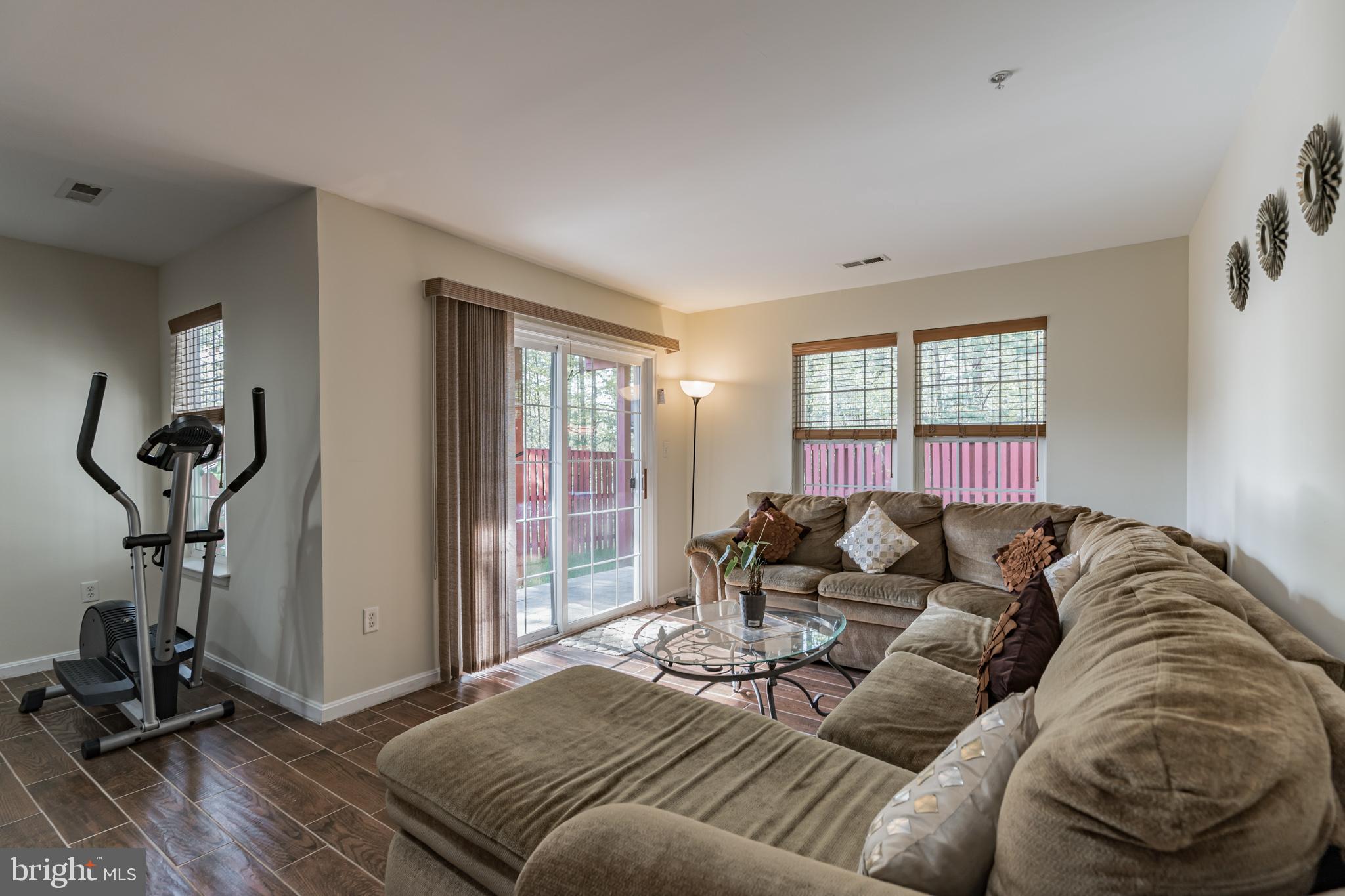 PINEY ORCHARD - Residential