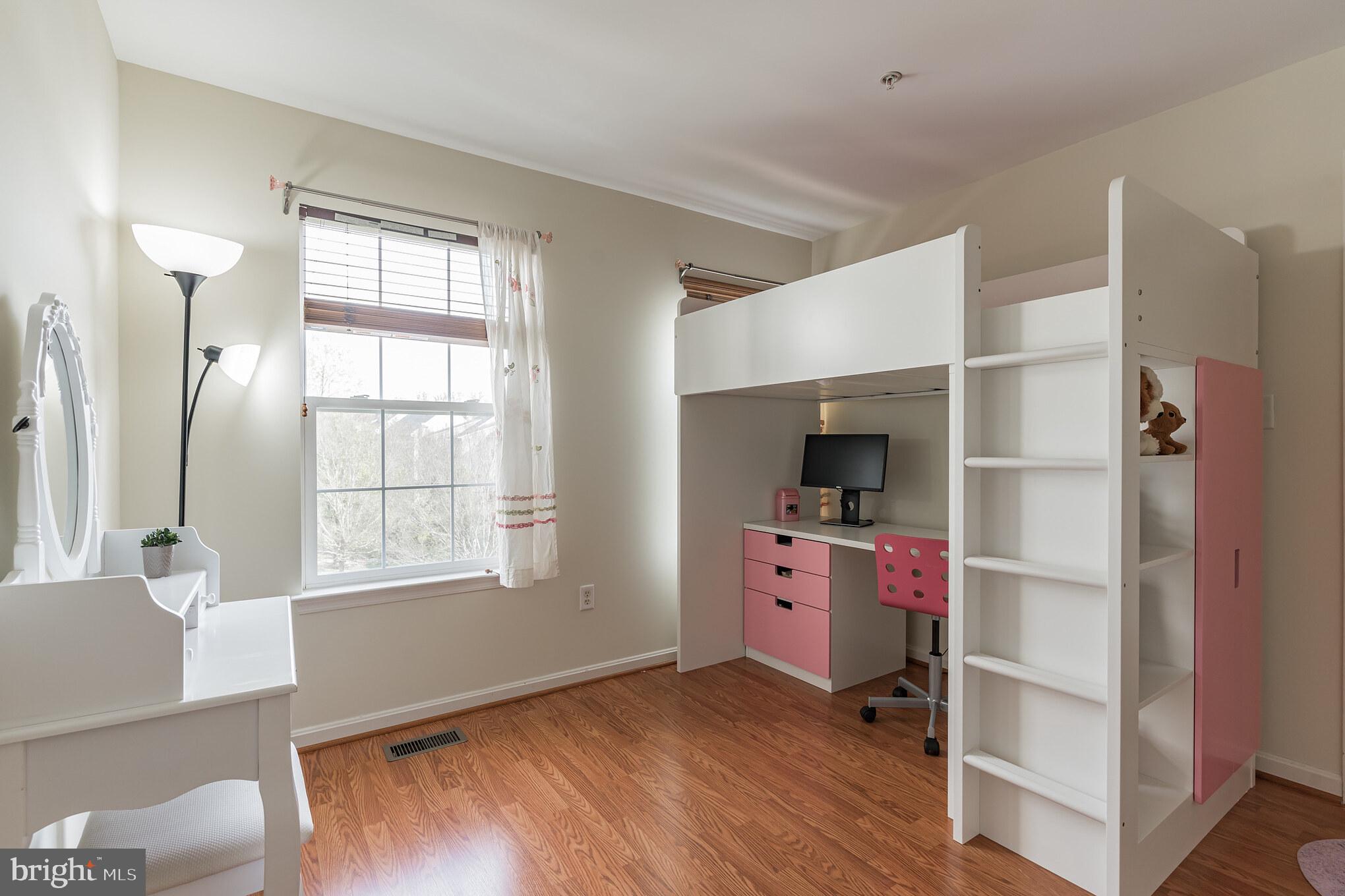 PINEY ORCHARD - Residential