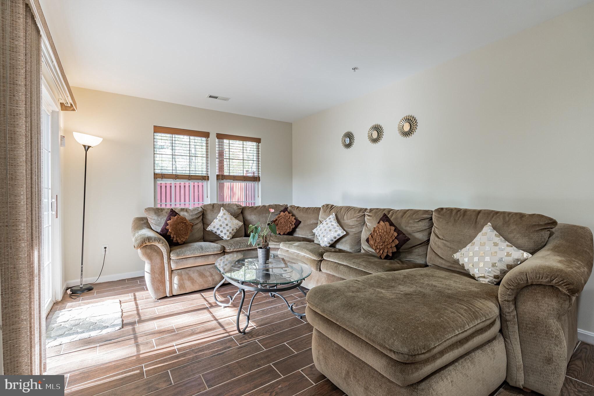 PINEY ORCHARD - Residential