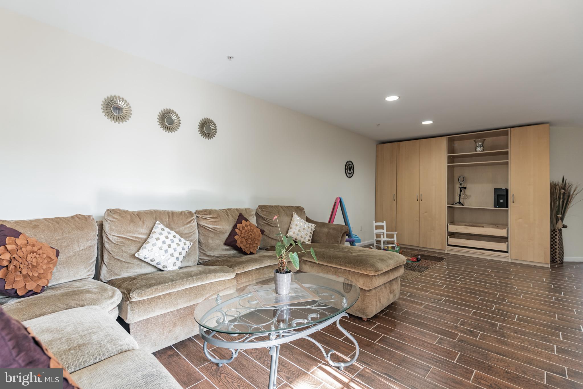 PINEY ORCHARD - Residential