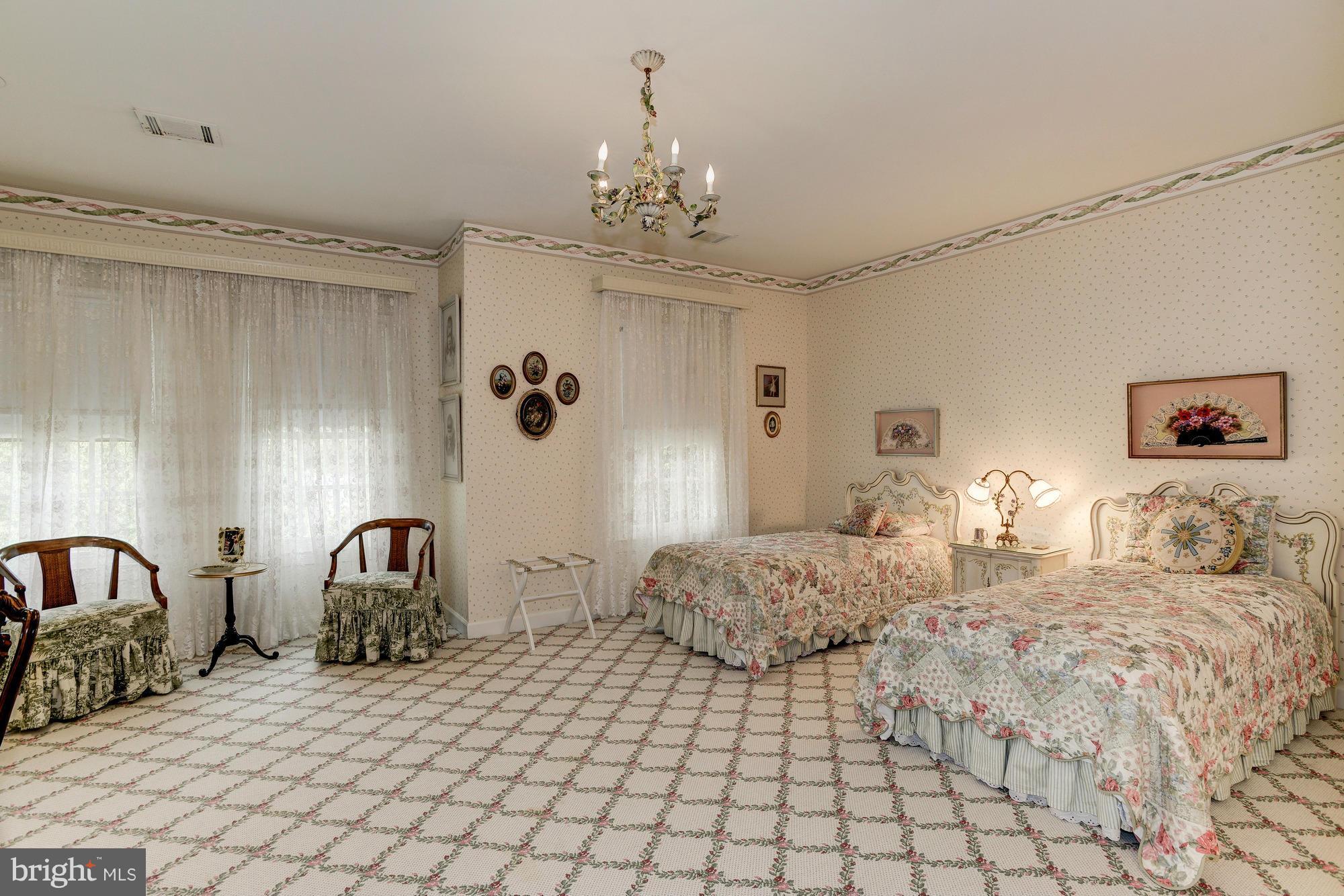 BROWNS LANDING - Residential