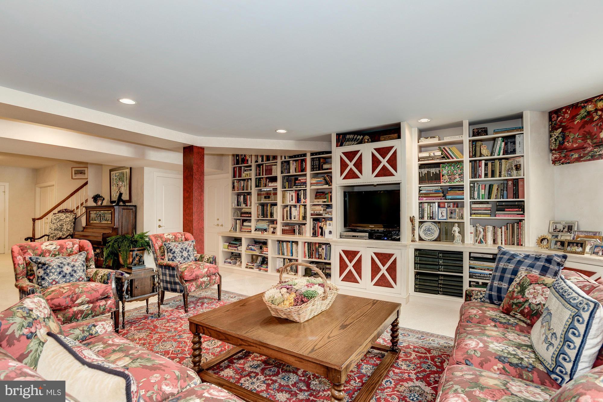 BROWNS LANDING - Residential