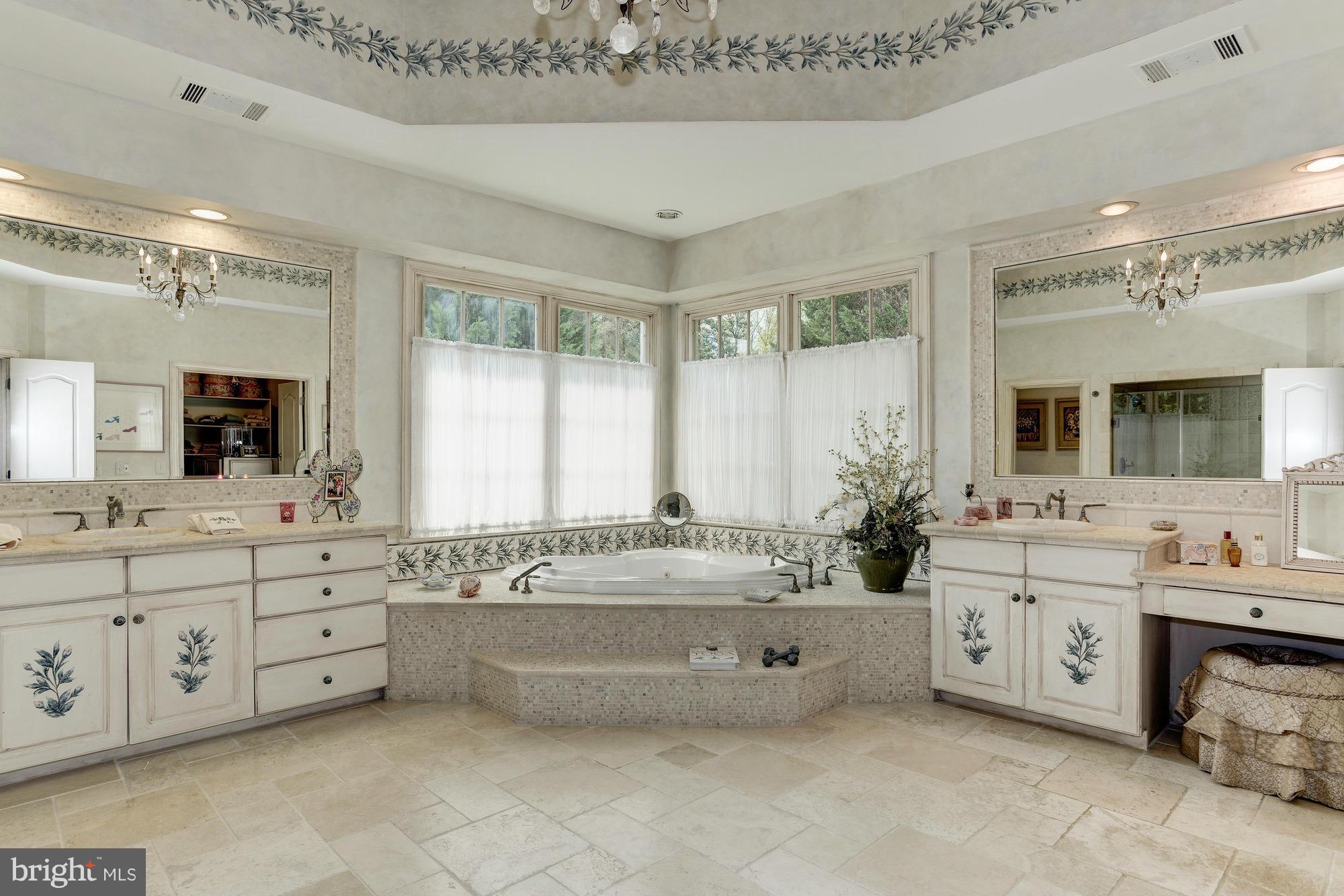 BROWNS LANDING - Residential