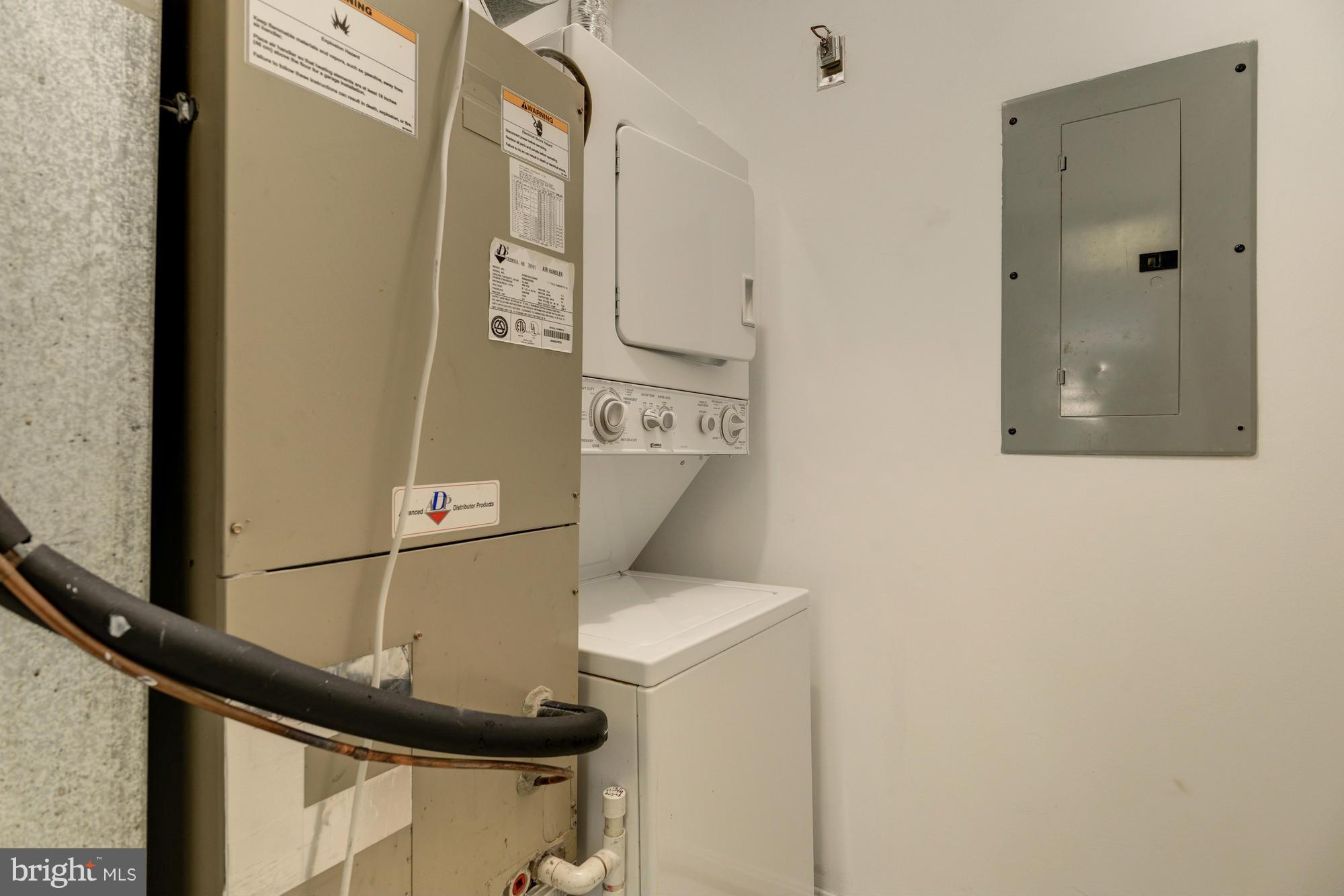 ESSEX HOUSE - Residential