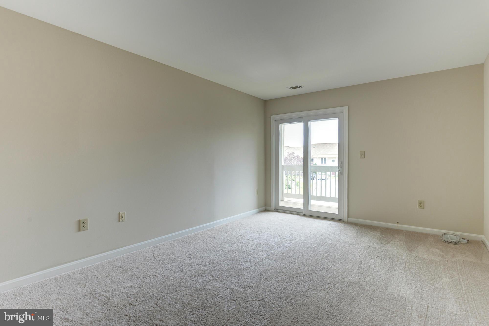 ESSEX HOUSE - Residential