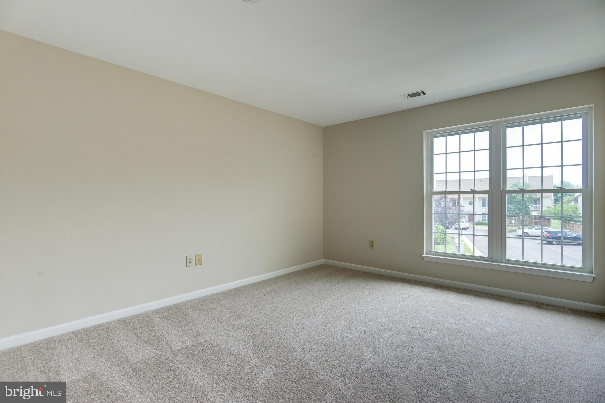 ESSEX HOUSE - Residential