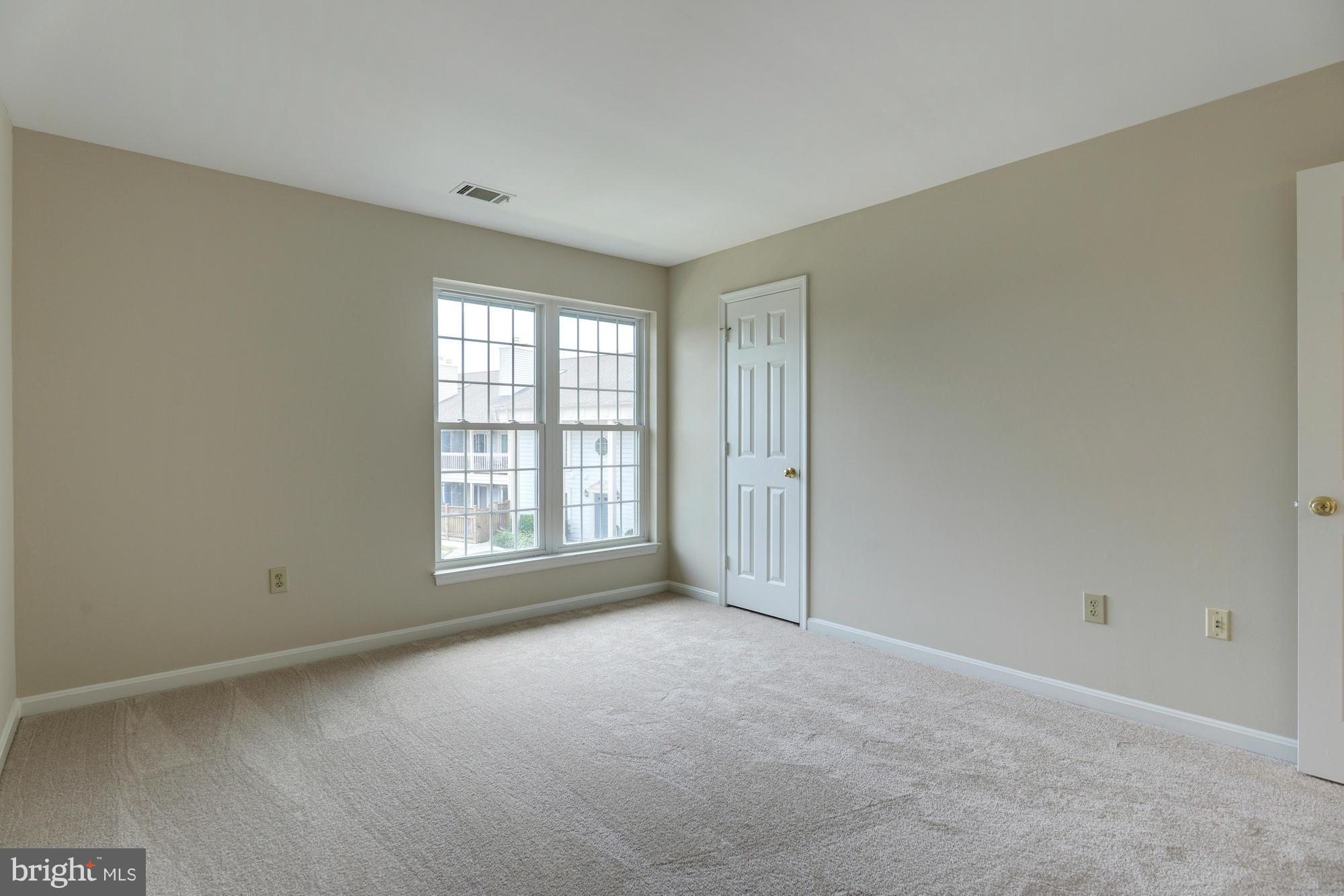 ESSEX HOUSE - Residential