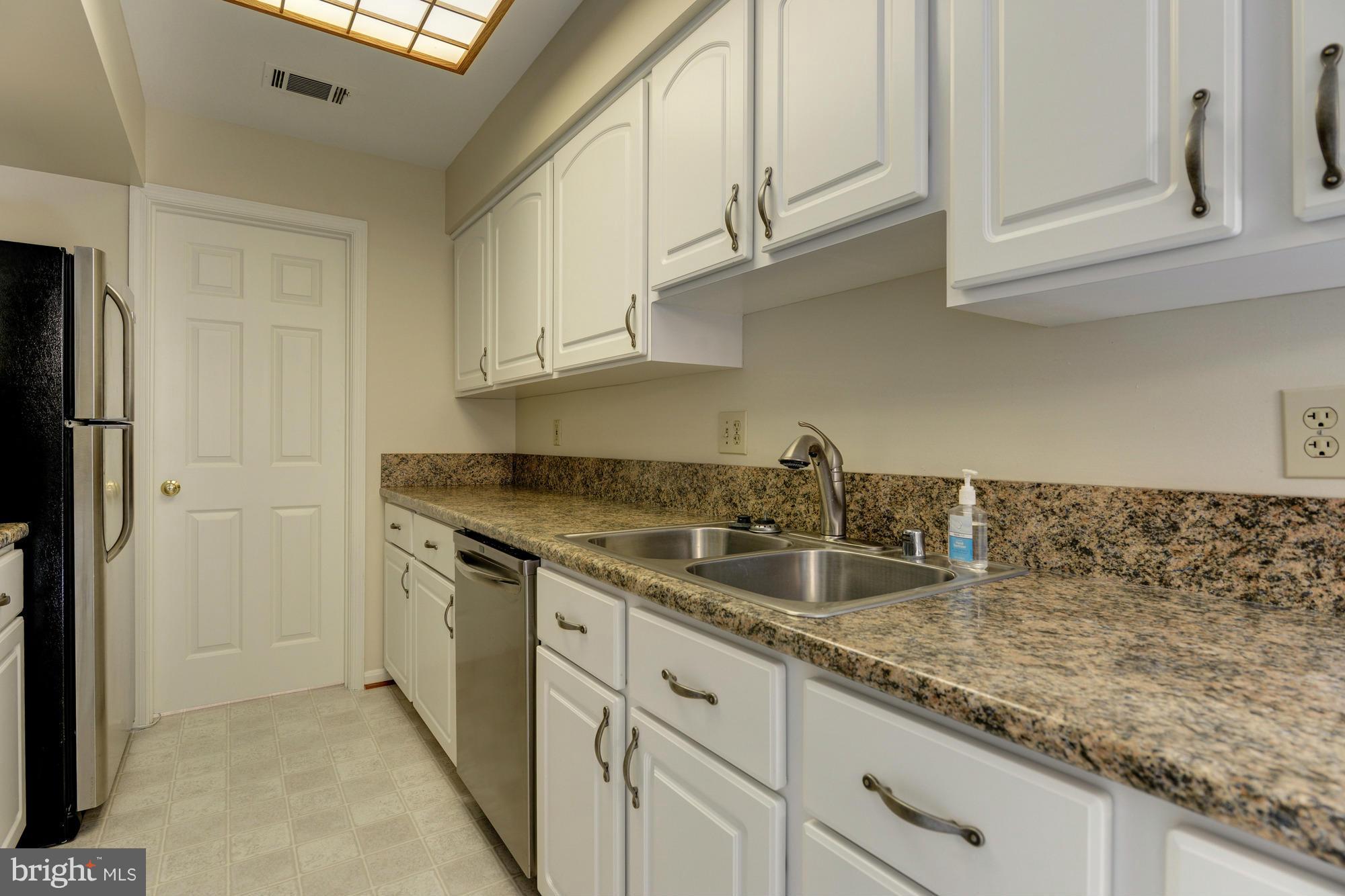 ESSEX HOUSE - Residential