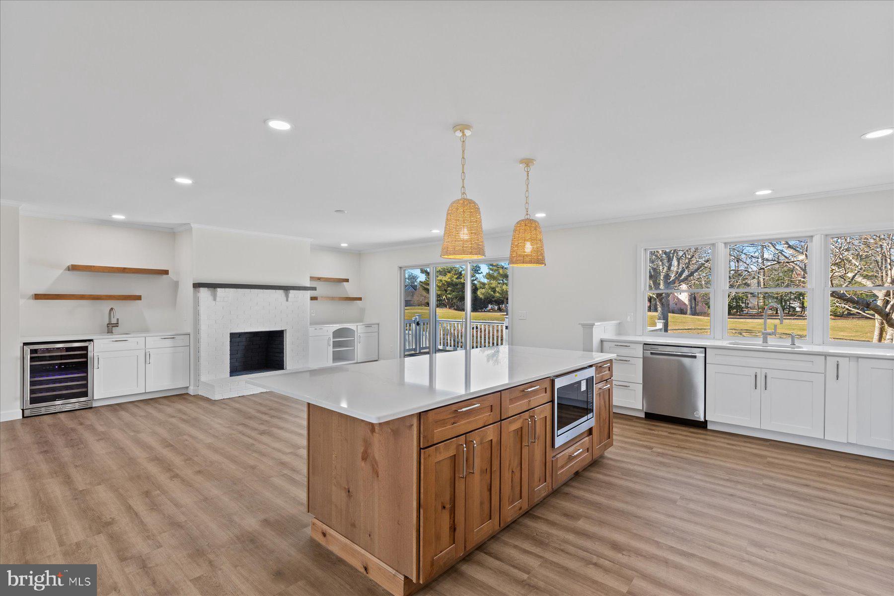 SALT POND - Residential