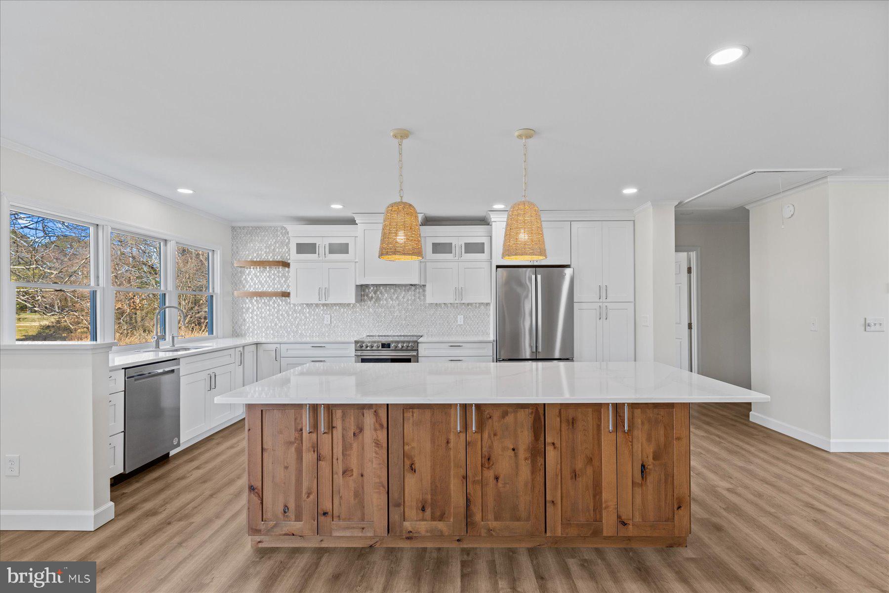 SALT POND - Residential