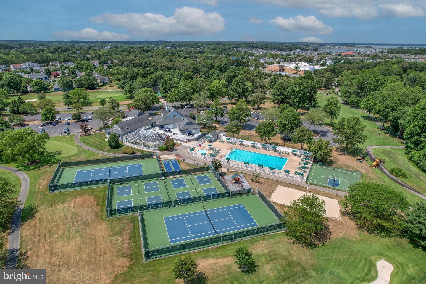 SALT POND - Residential