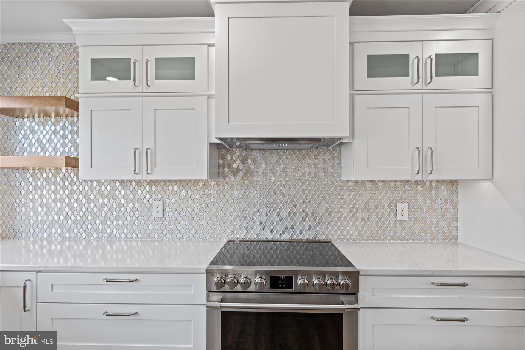 SALT POND - Residential