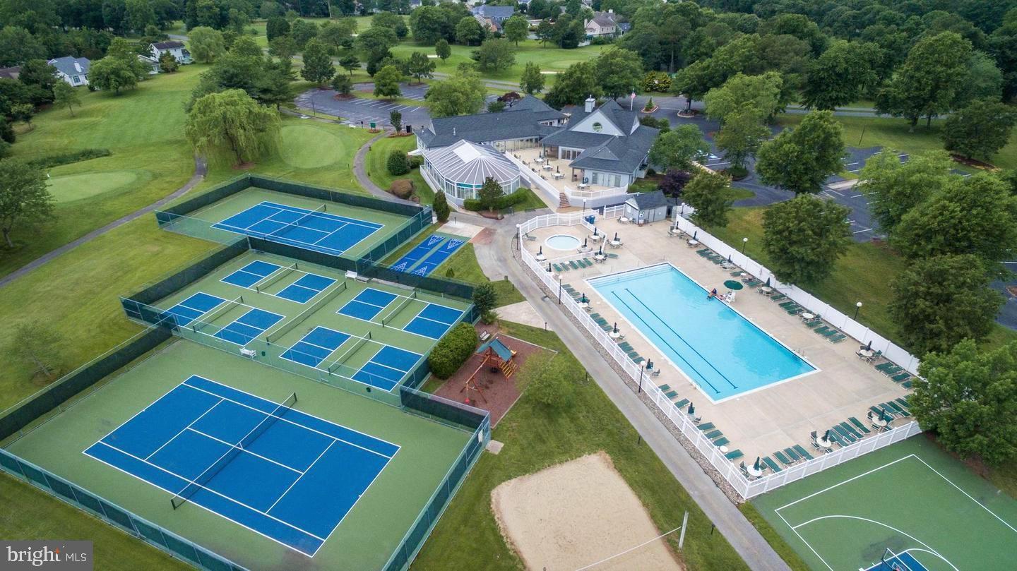 SALT POND - Residential