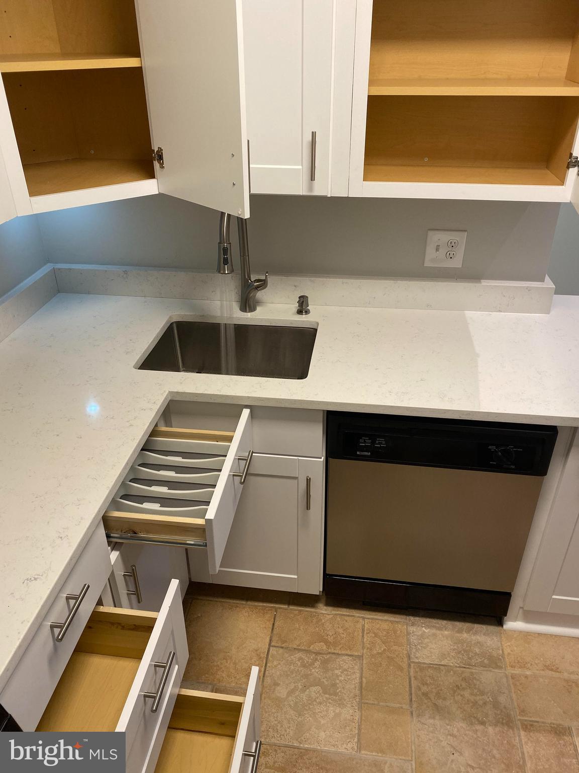 1509 S GEORGE MASON DRIVE 21