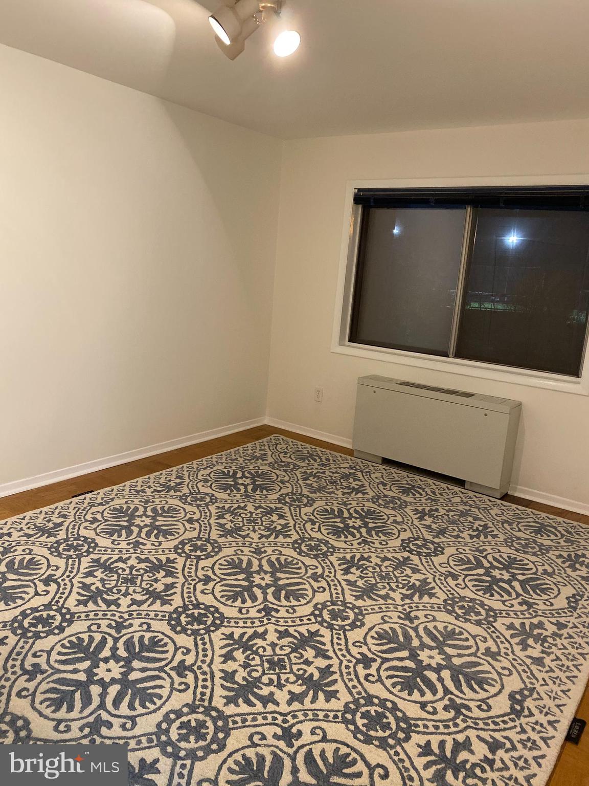 GEORGE MASON VILLAGE - Residential