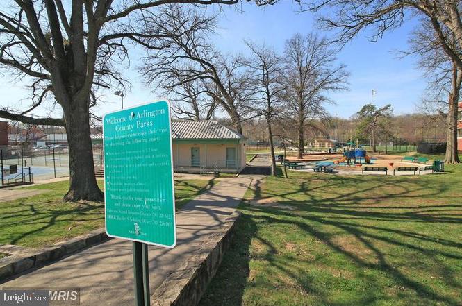 GEORGE MASON VILLAGE - Residential