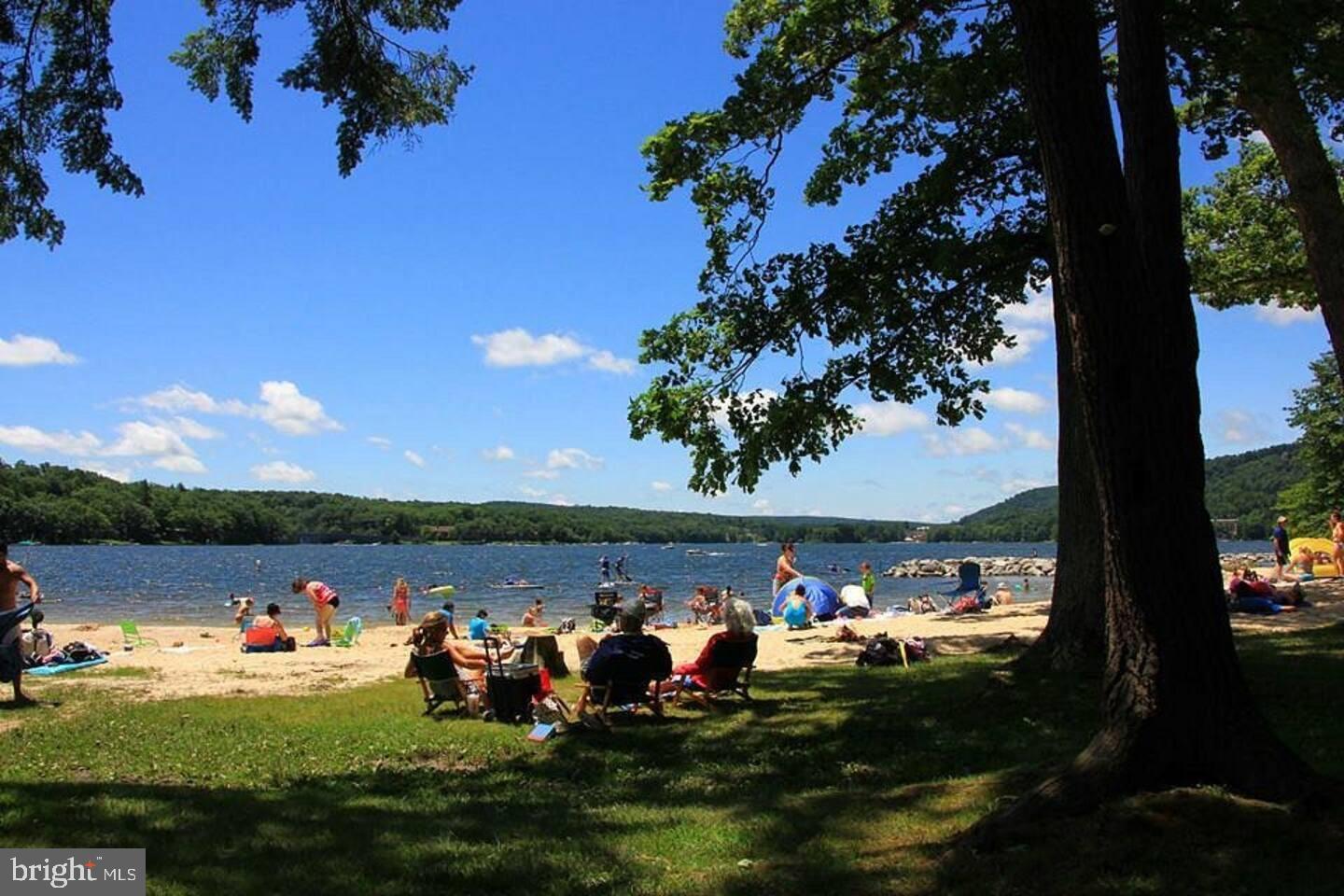 SUNDOWN CHASE - Residential