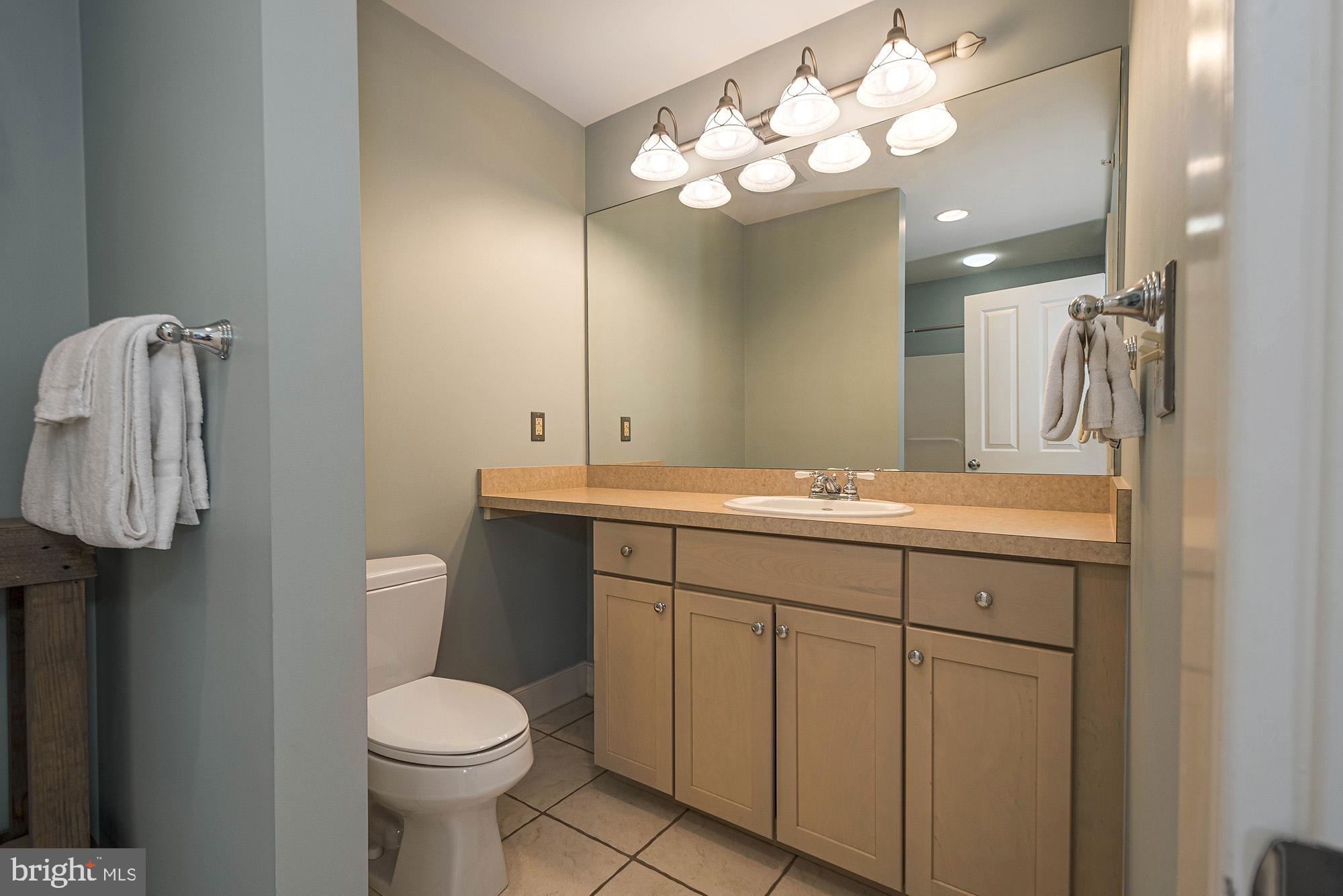 SUNDOWN CHASE - Residential