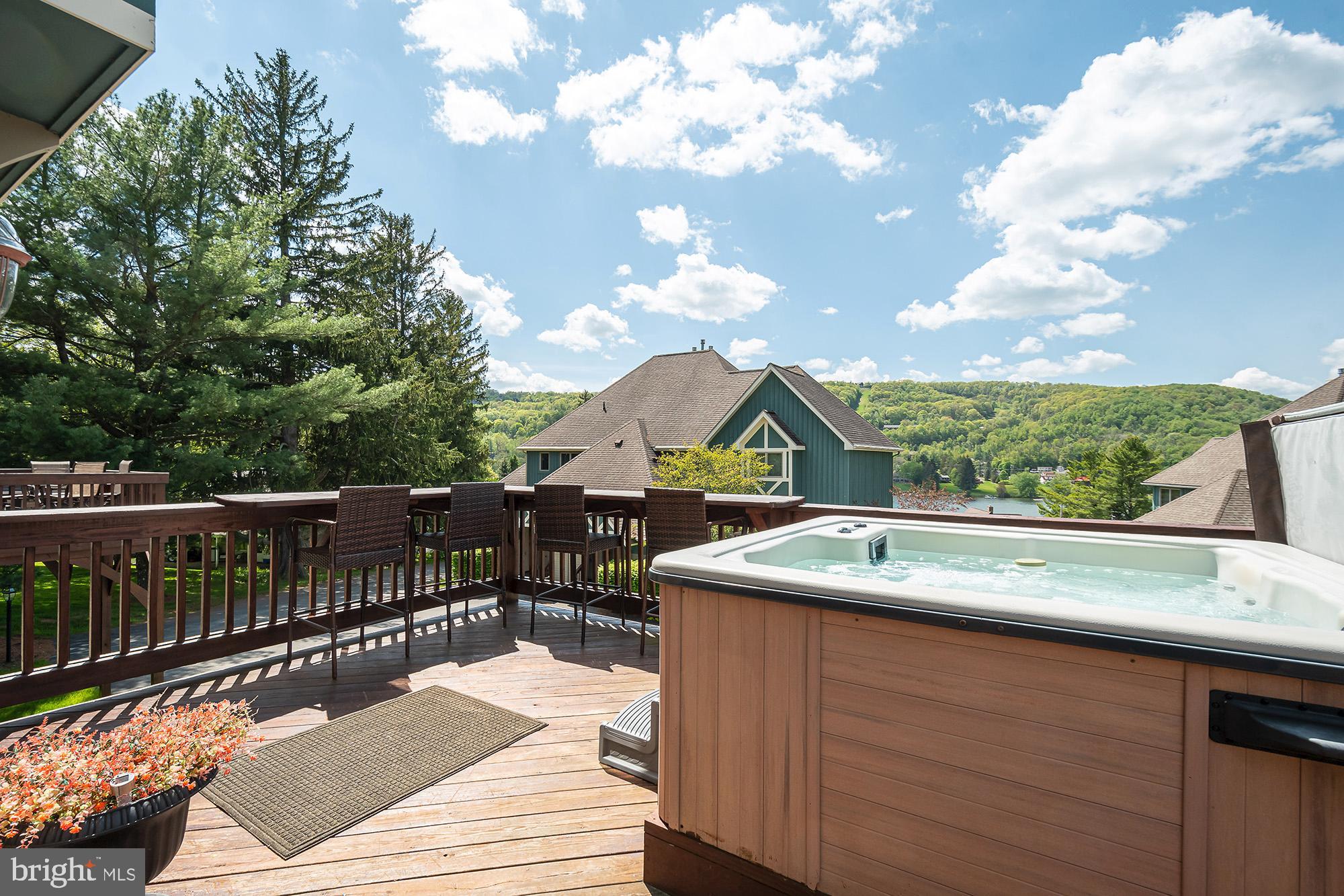 SUNDOWN CHASE - Residential