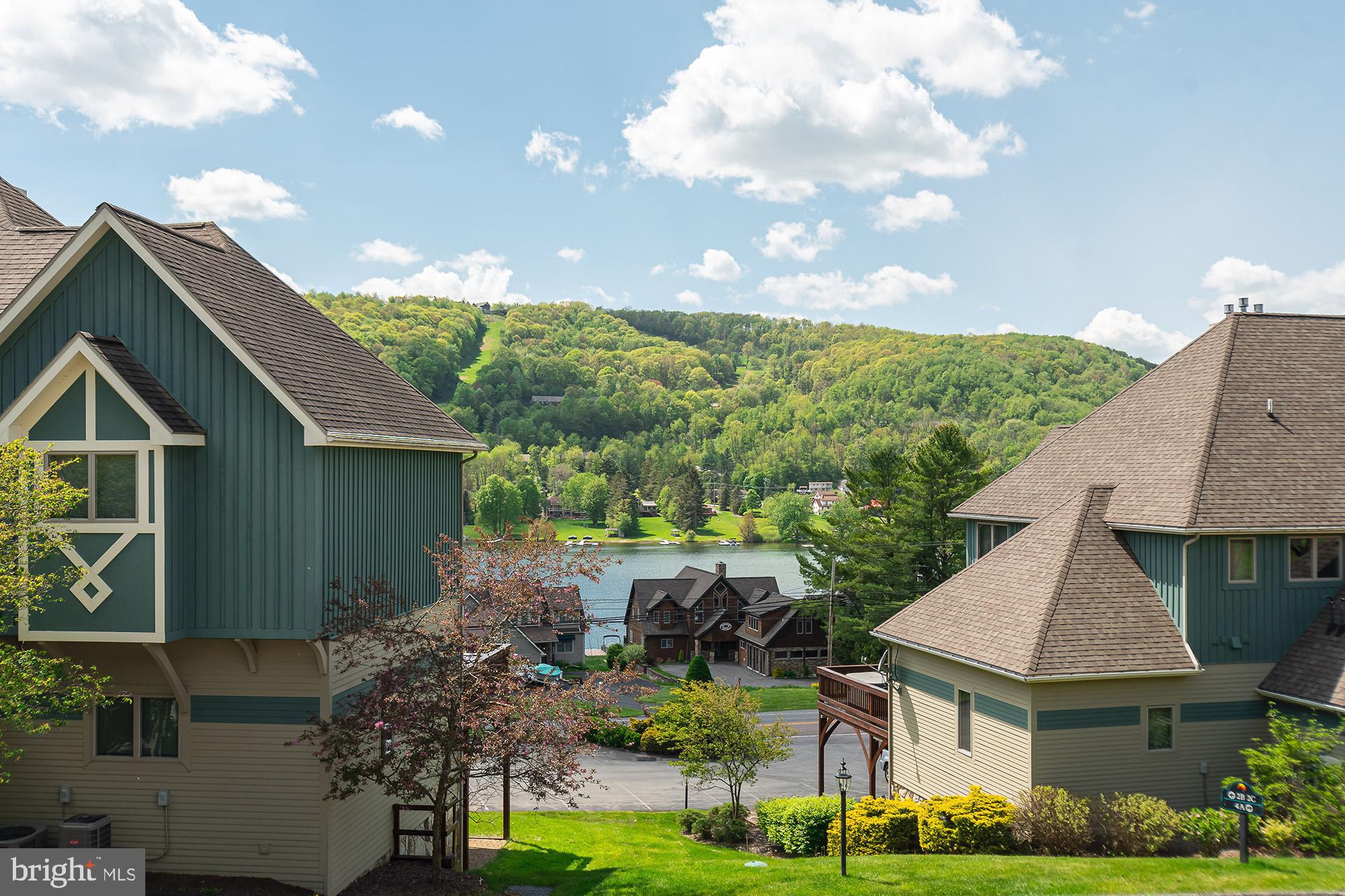 SUNDOWN CHASE - Residential