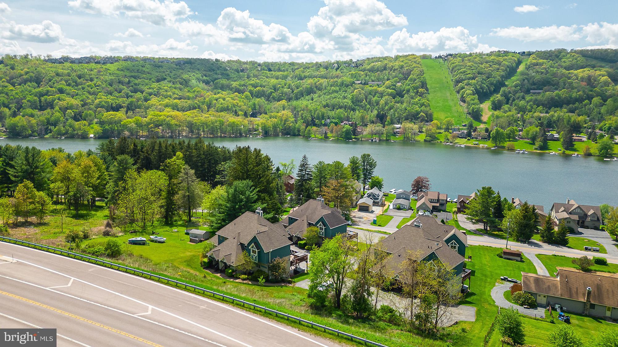 SUNDOWN CHASE - Residential