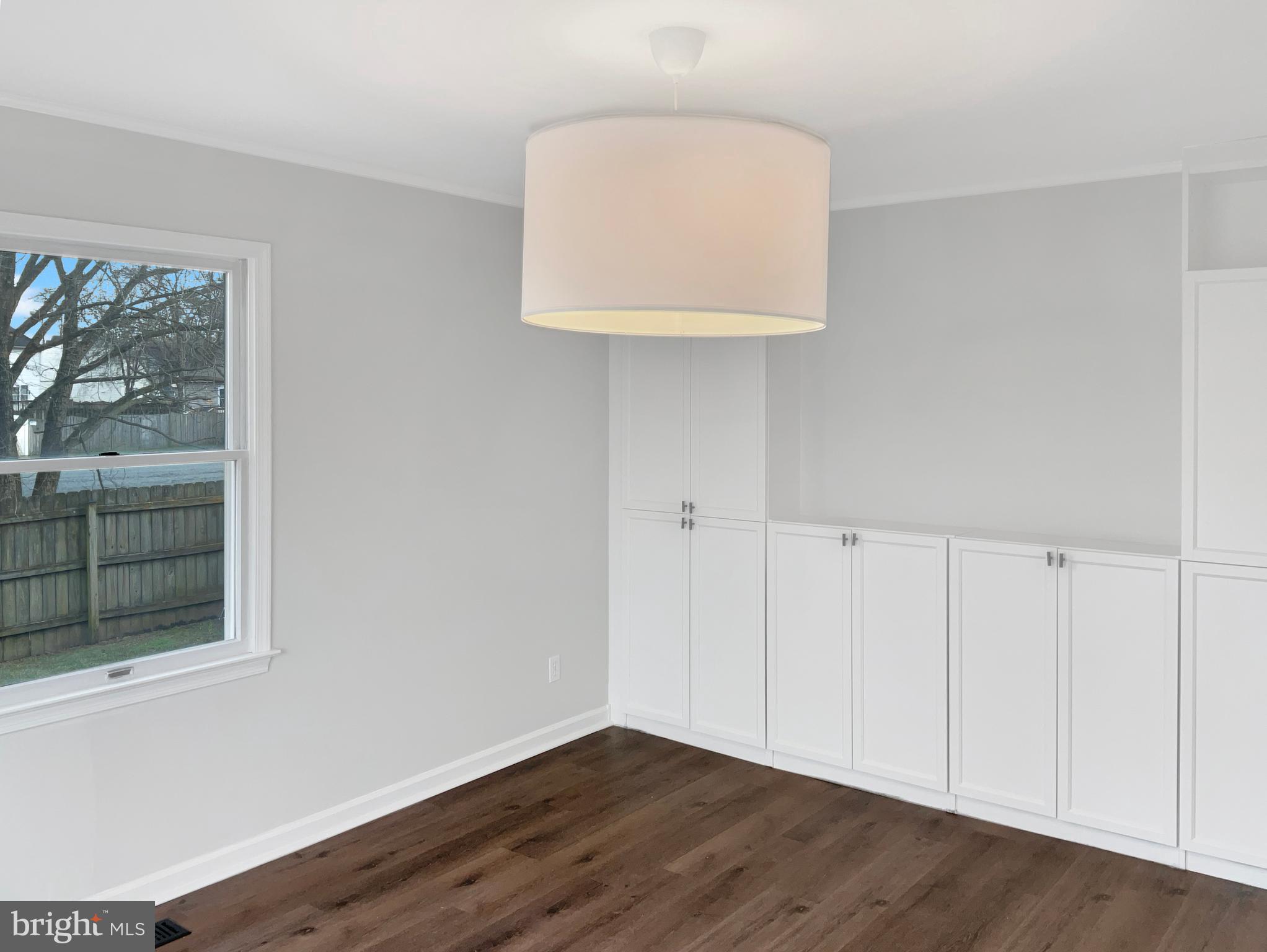 MEADOWBROOK - Residential