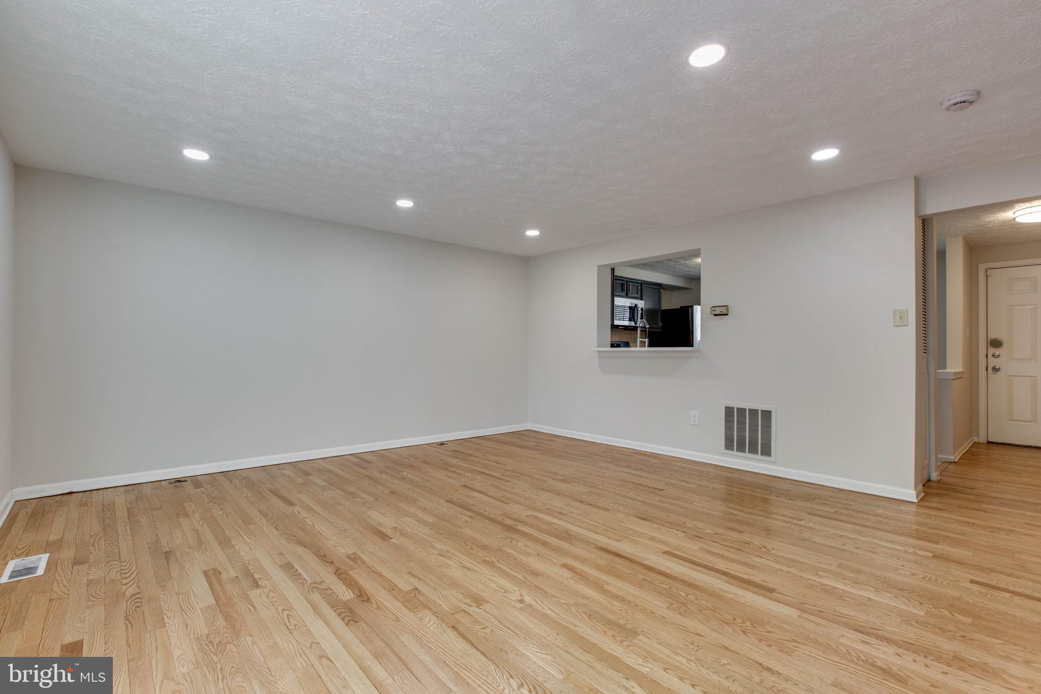 SILVER SPRING CNTRY CLUB - Residential