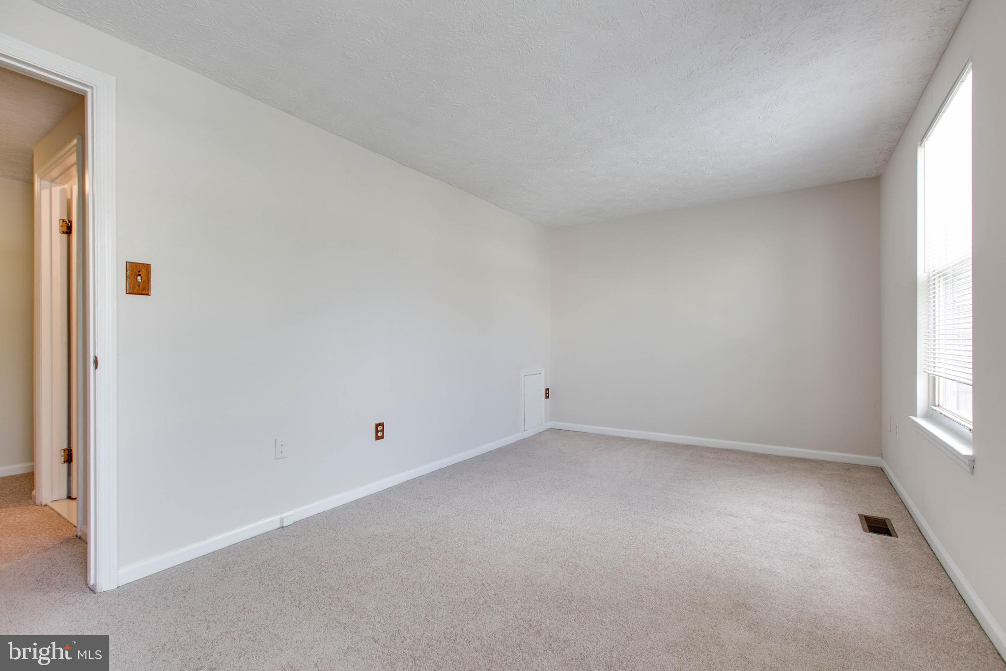 SILVER SPRING CNTRY CLUB - Residential