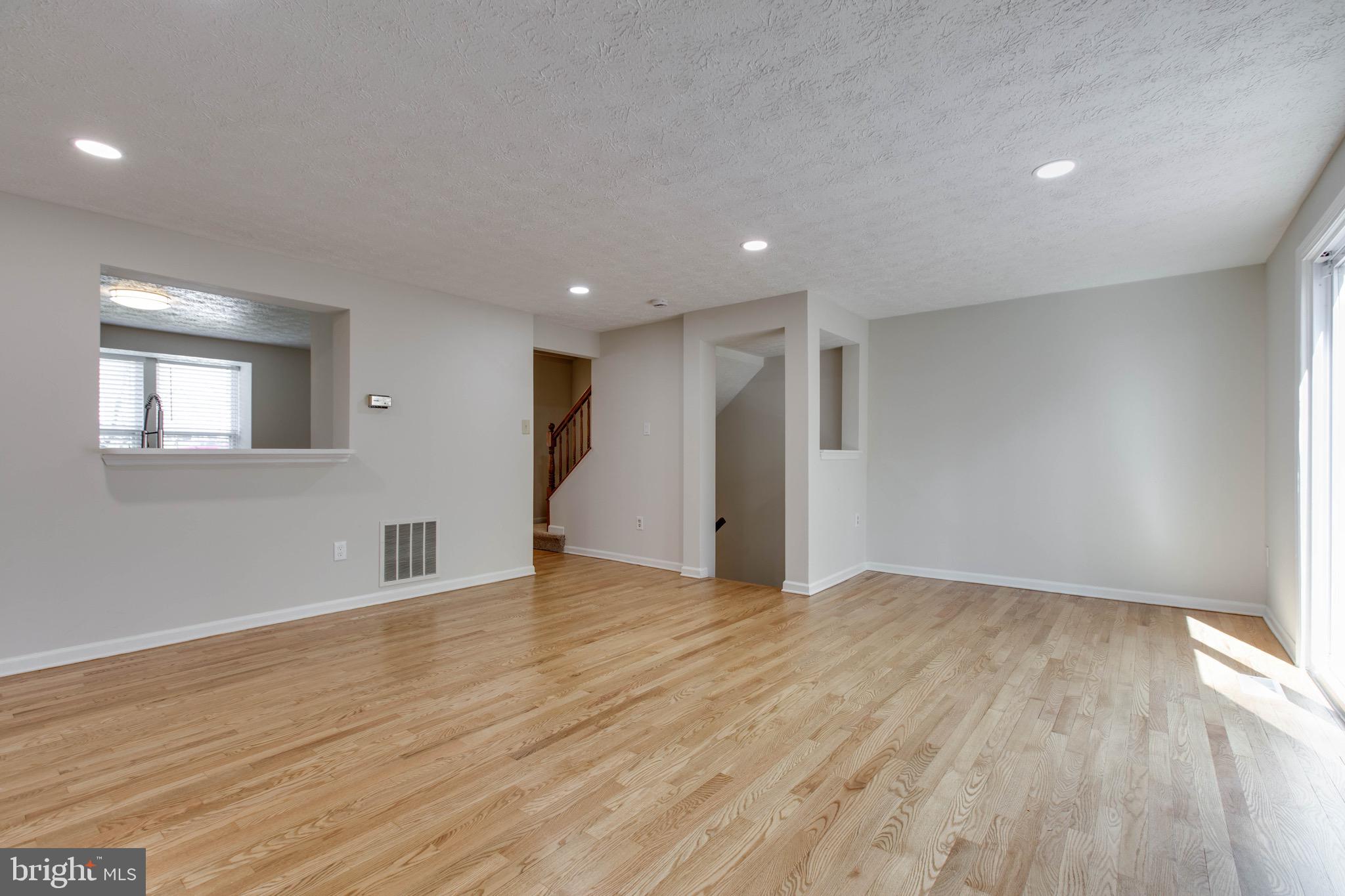 SILVER SPRING CNTRY CLUB - Residential